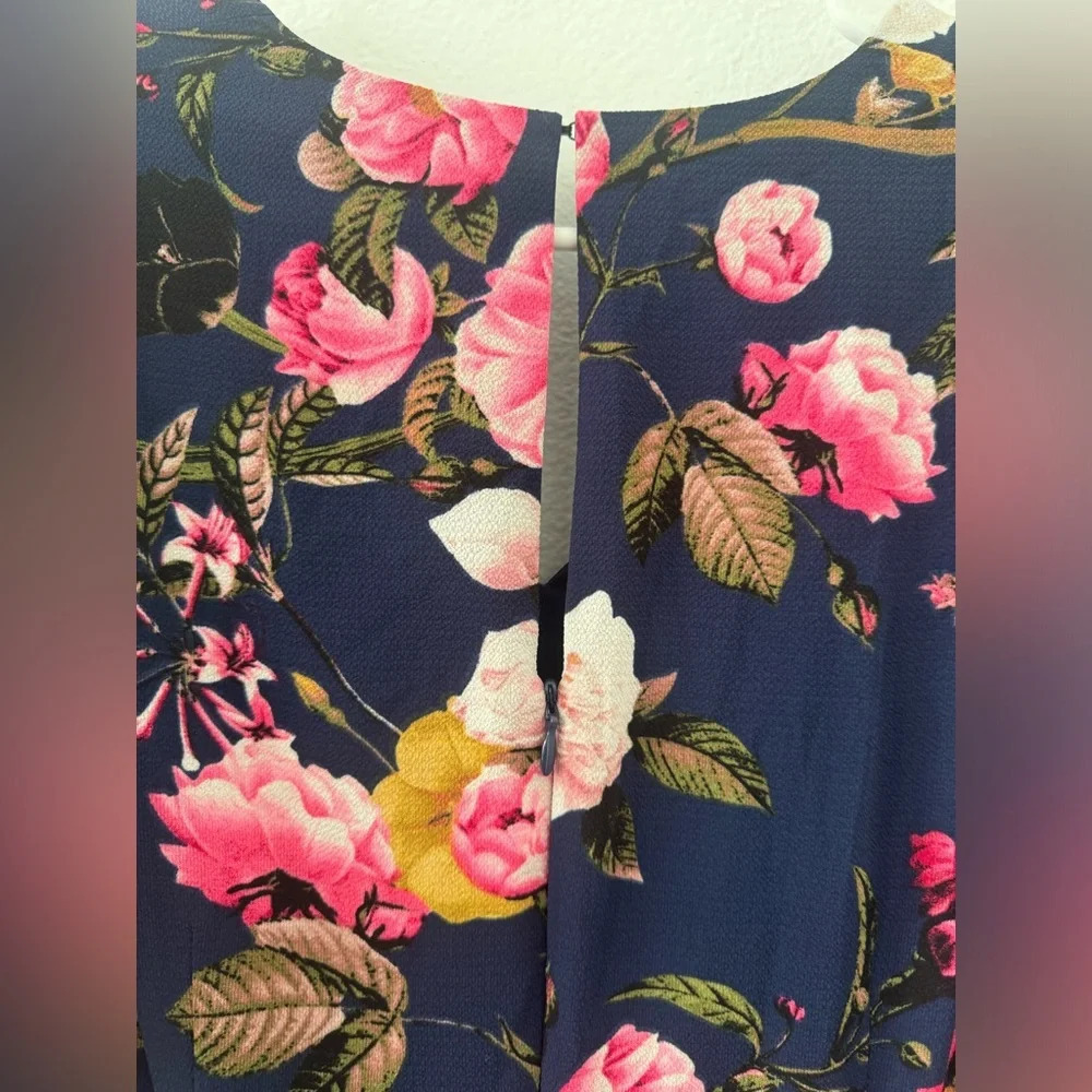 Eliza J Navy Floral Midi Dress 3/4 Ruched Sleeves V Neck Split Front Size 2 - Picture 3 of 12